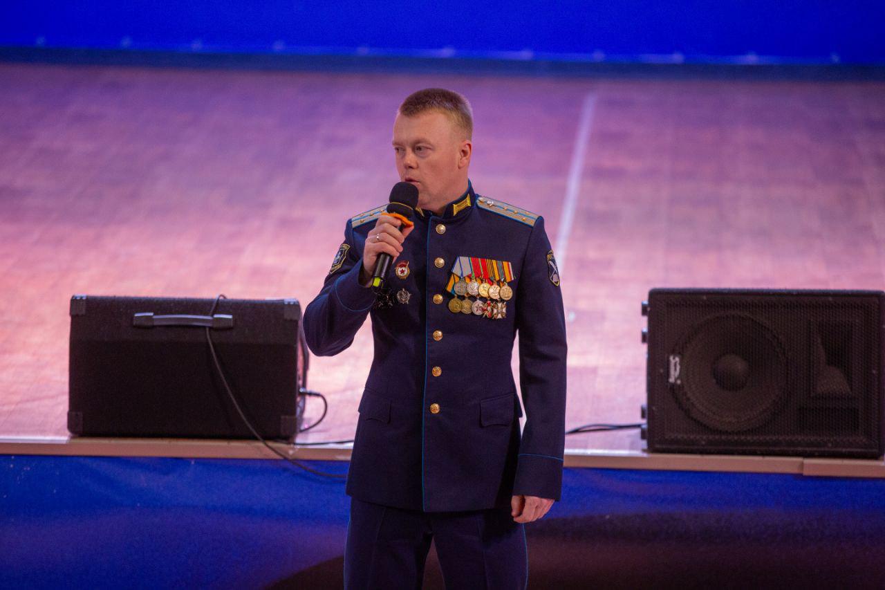 В Перловском корпусе Просвета прошла встреча студентов с директором Центра военно-патриотического воспитания «Вершина» Иваном Викторовичем Бондюковым