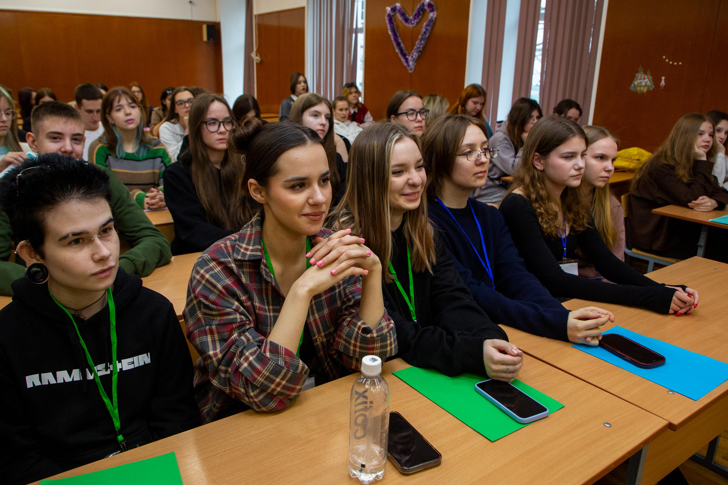  Абитуриентам и школьникам